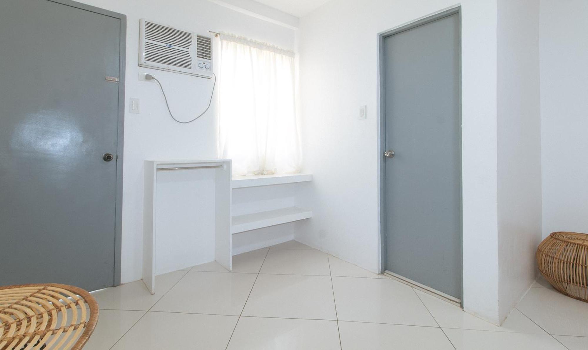 Reddoorz At Fat J Apartelle Mactan Cebu Buitenkant foto