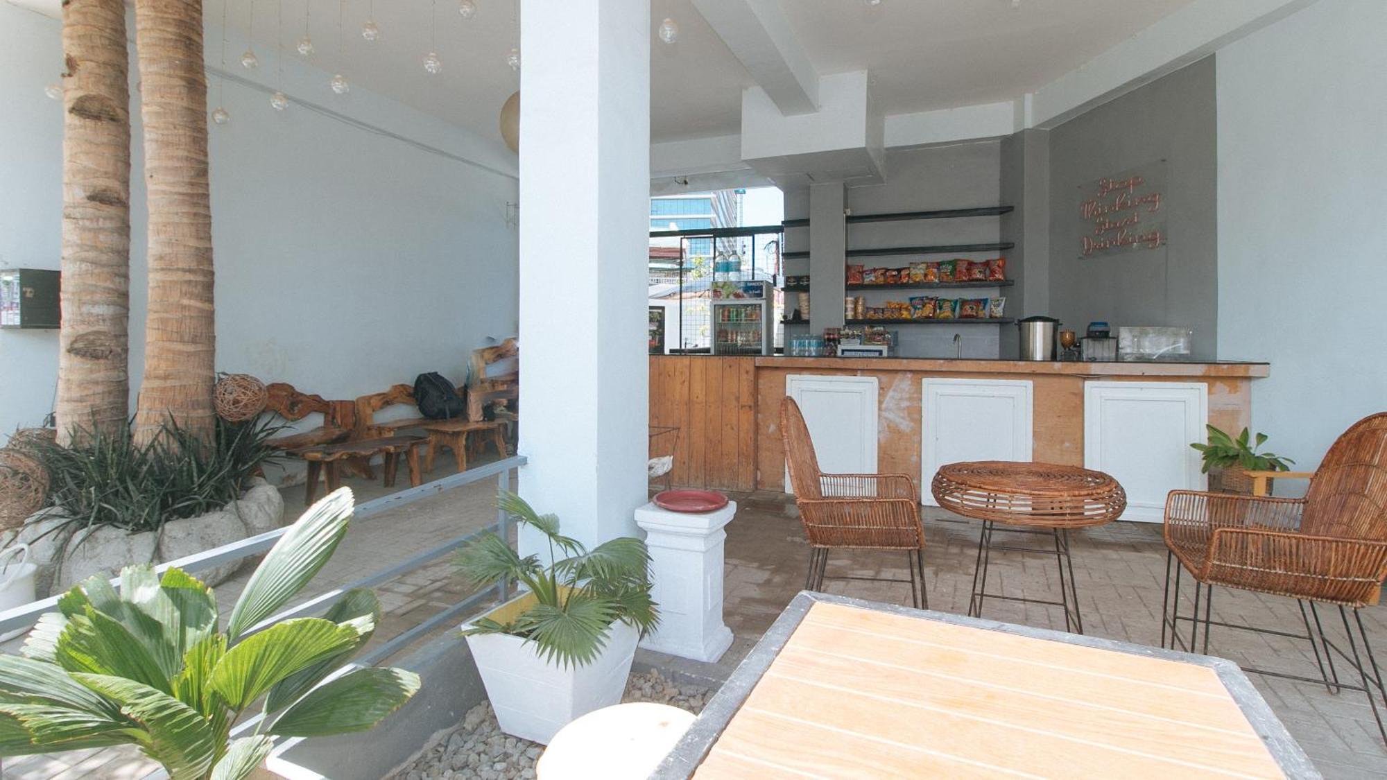 Reddoorz At Fat J Apartelle Mactan Cebu Buitenkant foto