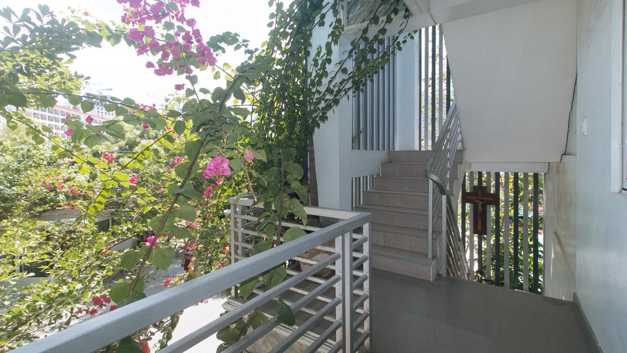 Reddoorz At Fat J Apartelle Mactan Cebu Buitenkant foto